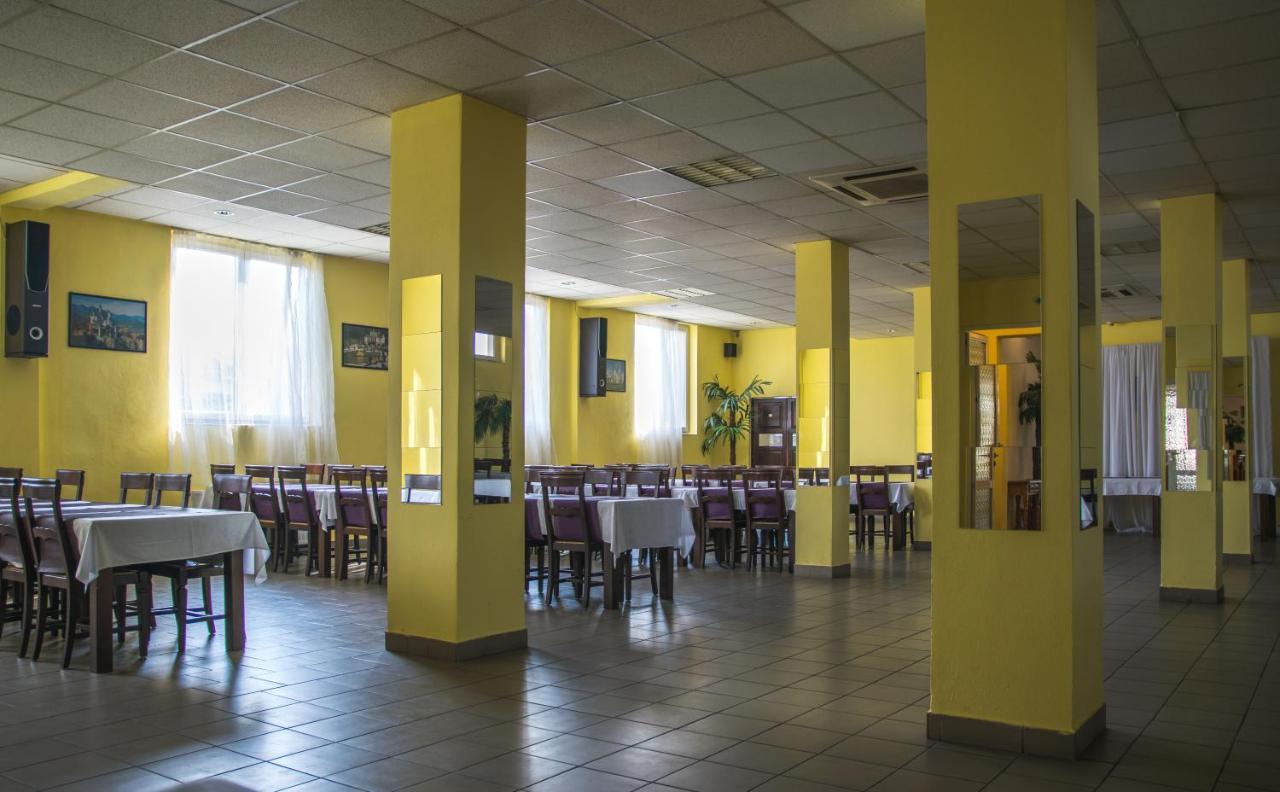 Hotel Maier Hunedoara Exterior photo